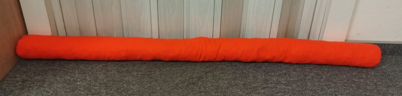 Protiprůvaňák - oranžový 90 cm
